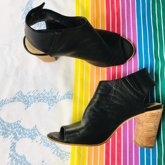 SOLD Steve Madden Block Heels✌️ - Picture 1 of 4